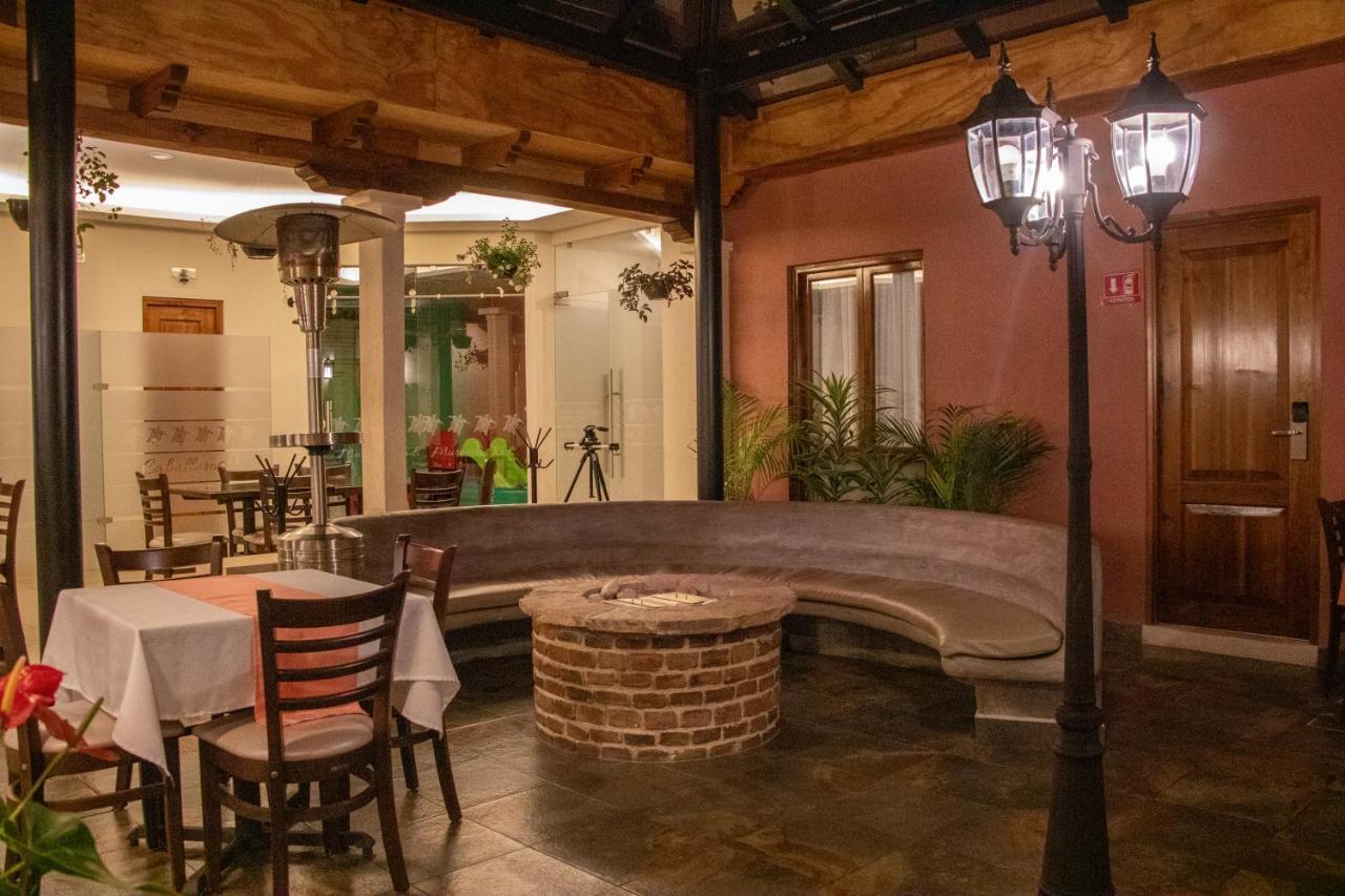 Hotel Villa Murano ซานกริสโตบัล เด ลาสกาซาส ภายนอก รูปภาพ